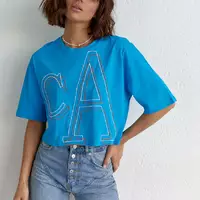 Укороченная женская футболка с вышитыми буквами - синий цвет, L/XL (есть размеры)