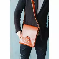 Мужская кожаная сумка-мессенджер Esquire светло-коричневая
